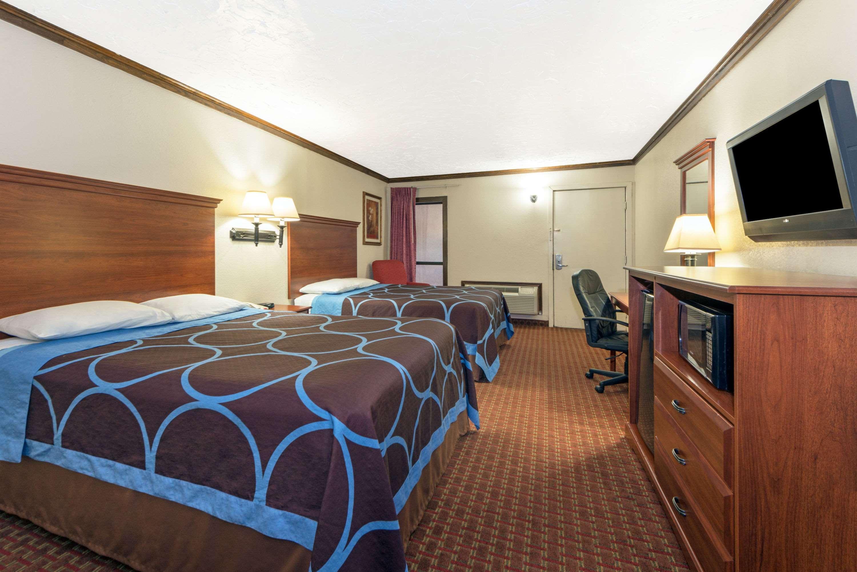 Super 8 By Wyndham Enid Otel Dış mekan fotoğraf