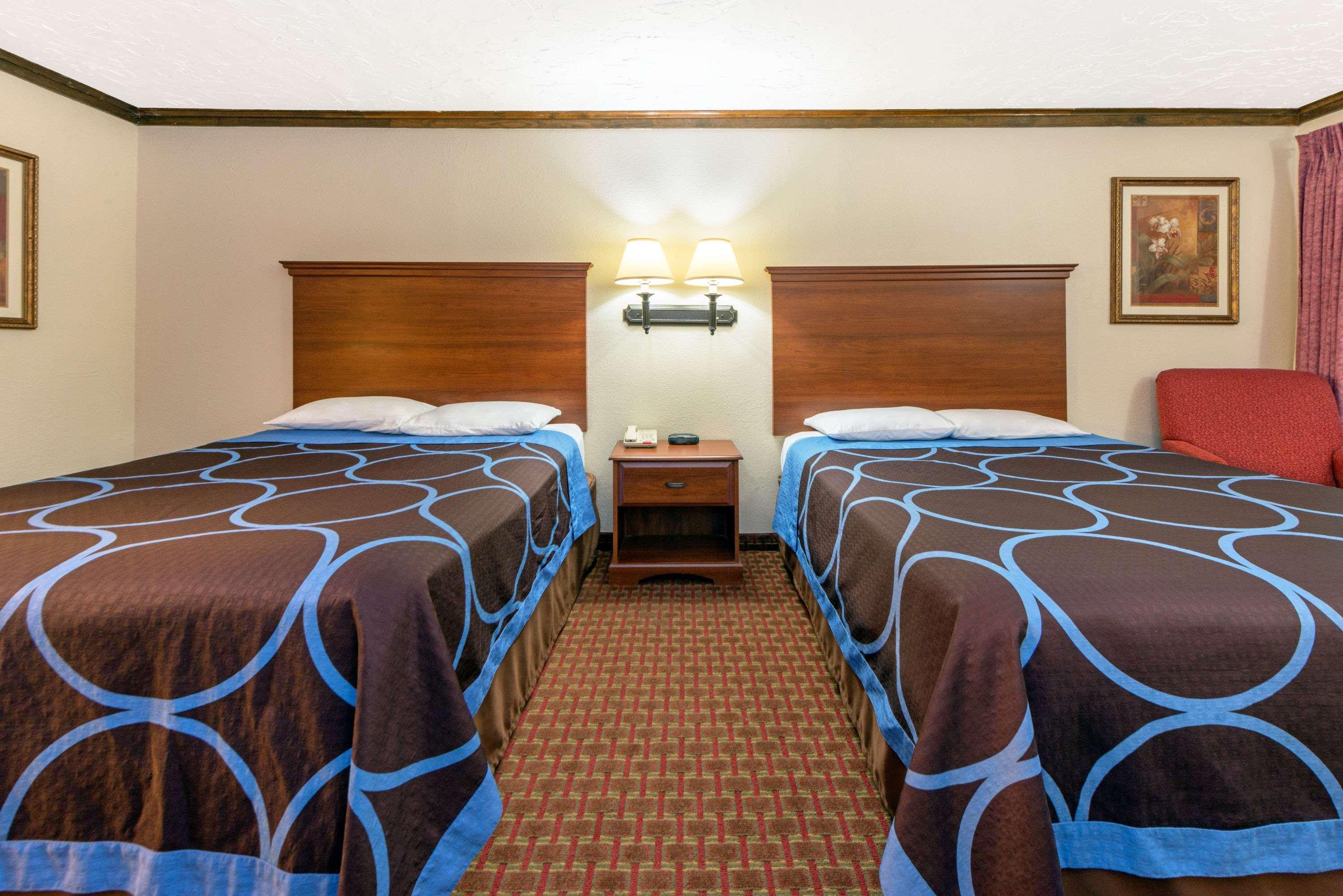 Super 8 By Wyndham Enid Otel Dış mekan fotoğraf
