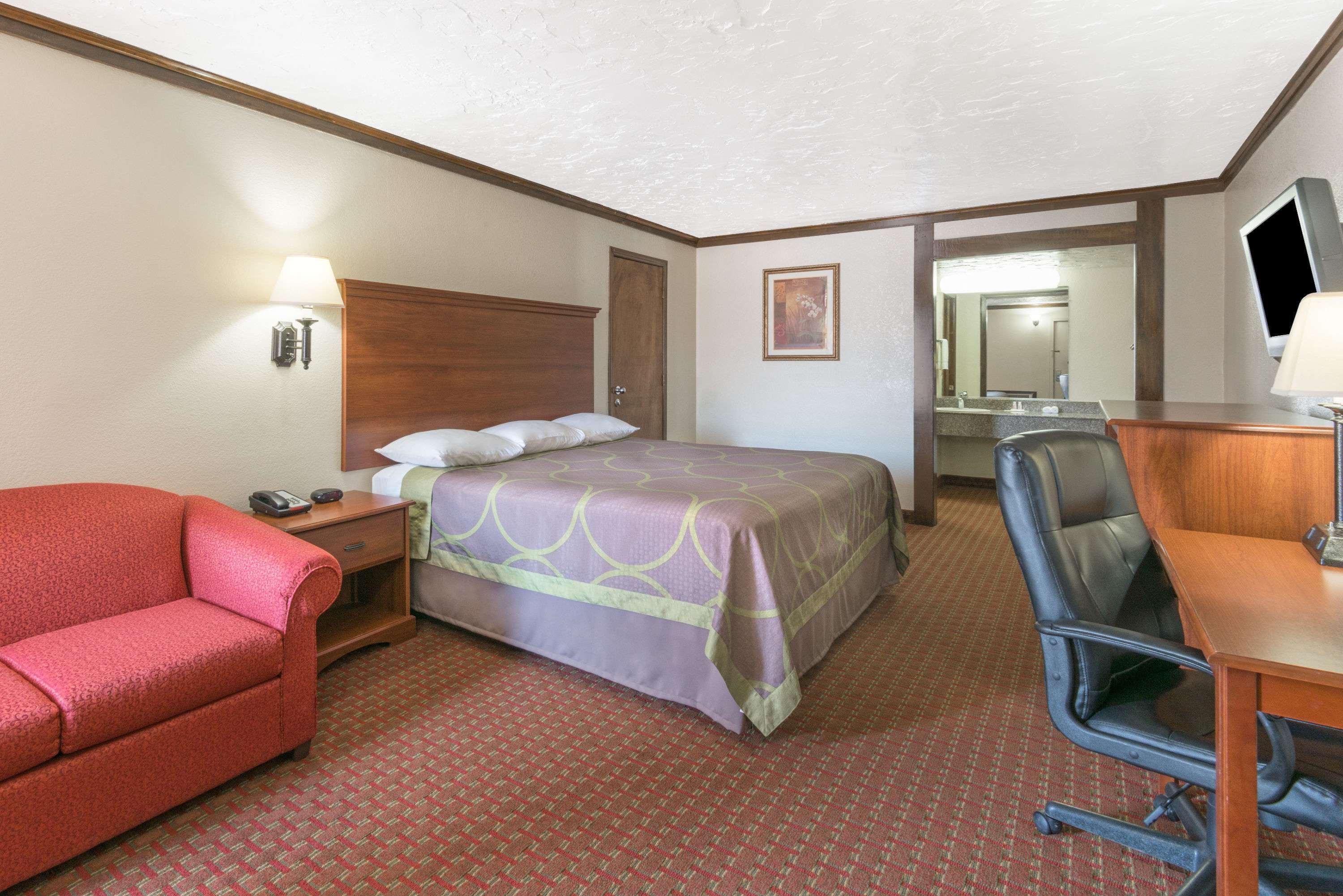 Super 8 By Wyndham Enid Otel Dış mekan fotoğraf
