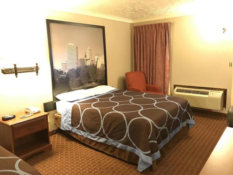 Super 8 By Wyndham Enid Otel Dış mekan fotoğraf