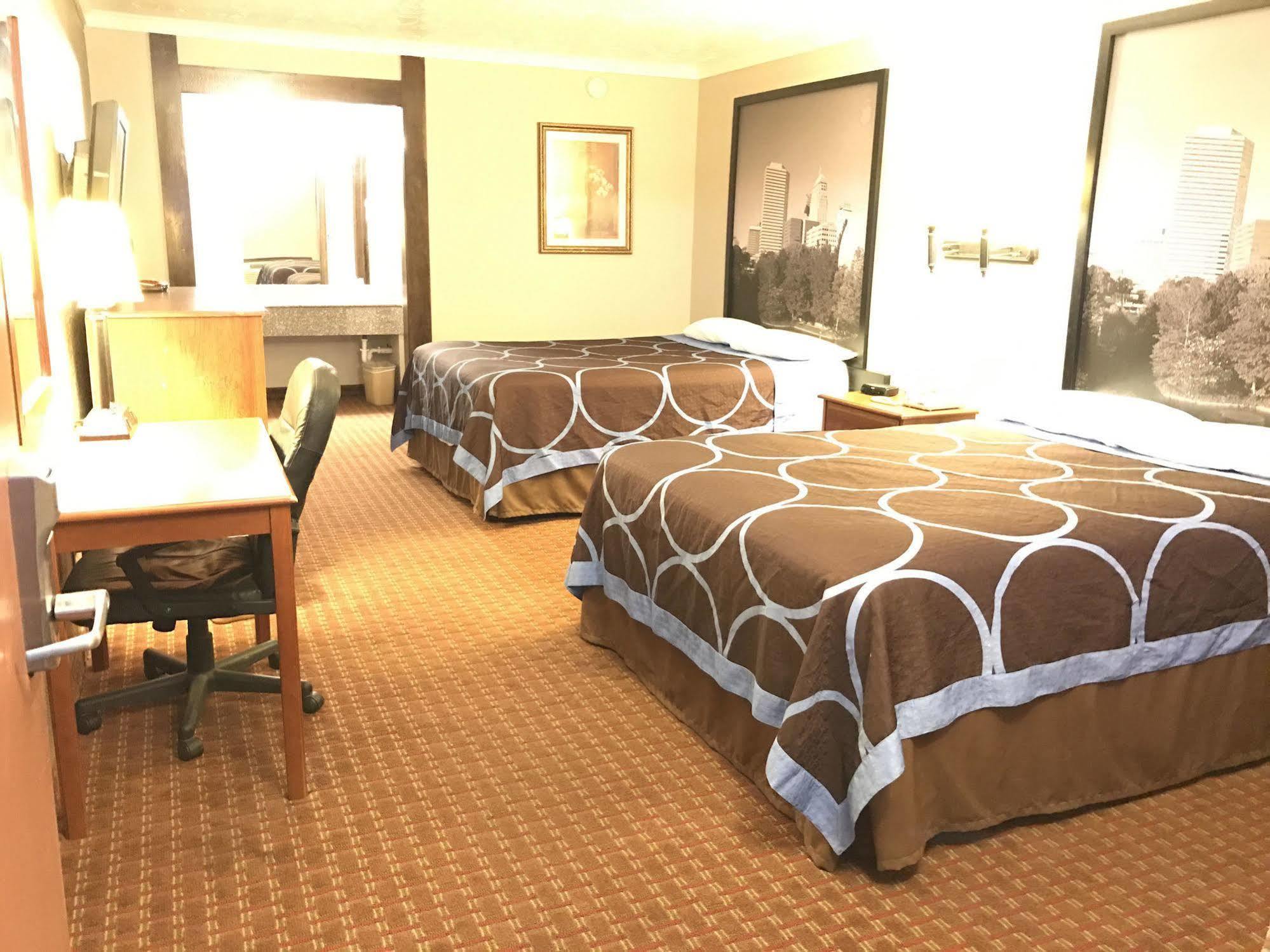 Super 8 By Wyndham Enid Otel Dış mekan fotoğraf