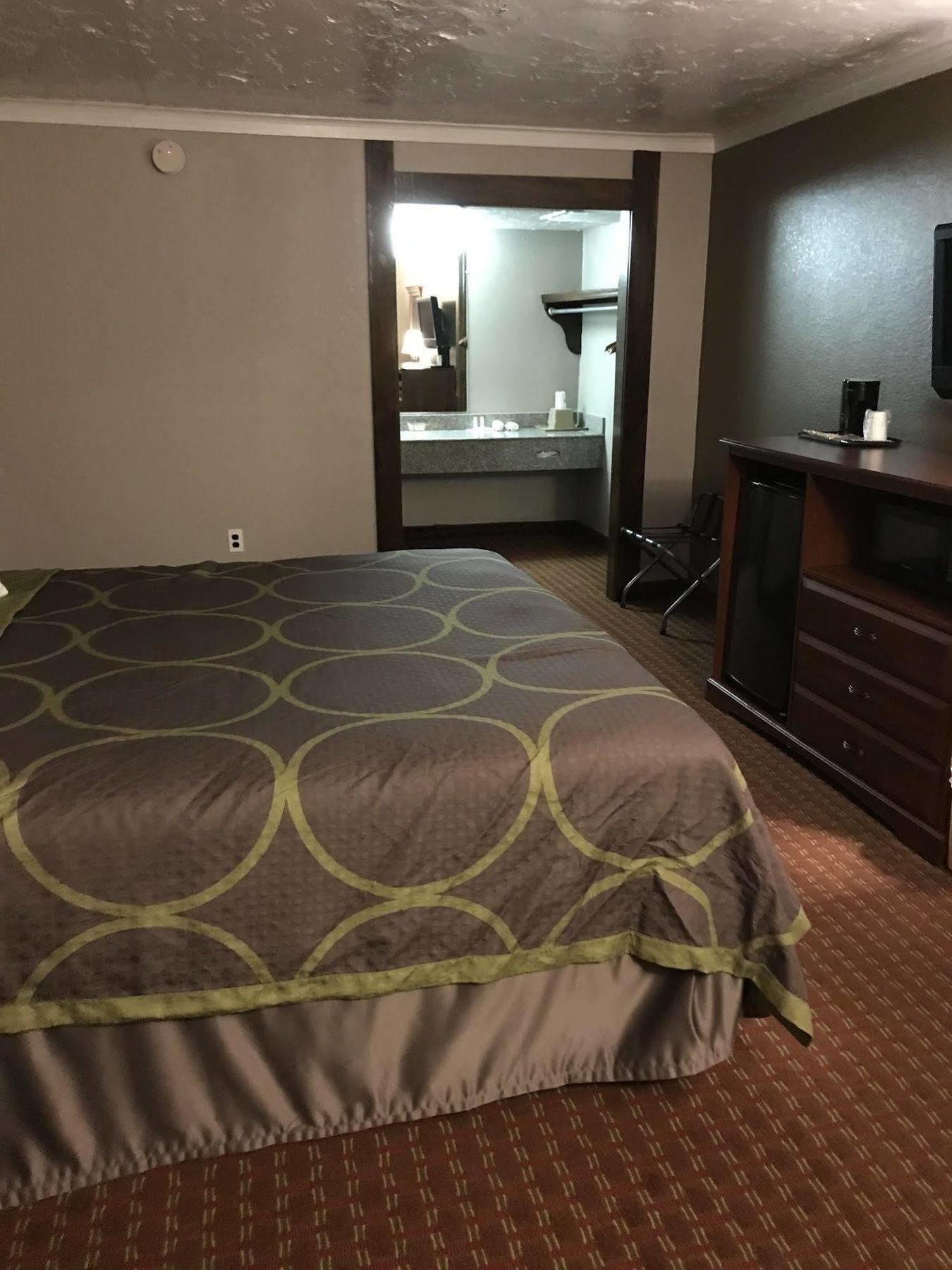 Super 8 By Wyndham Enid Otel Dış mekan fotoğraf